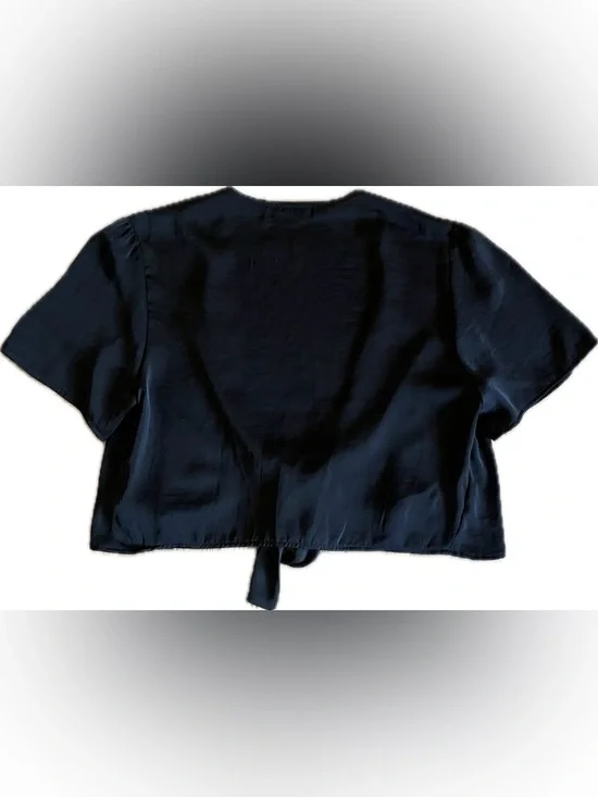 wild fable Tie-Front slightly Cropped black blouse/coverup. Women’s size Medium. - Picture 6 of 10